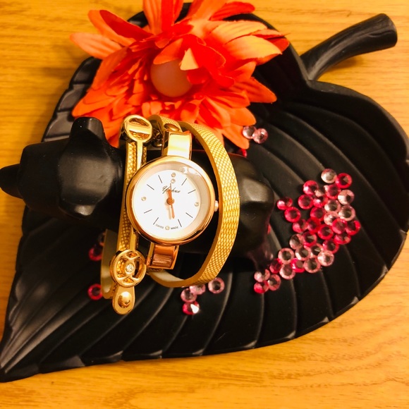 Bracelet style watch - Picture 4 of 4